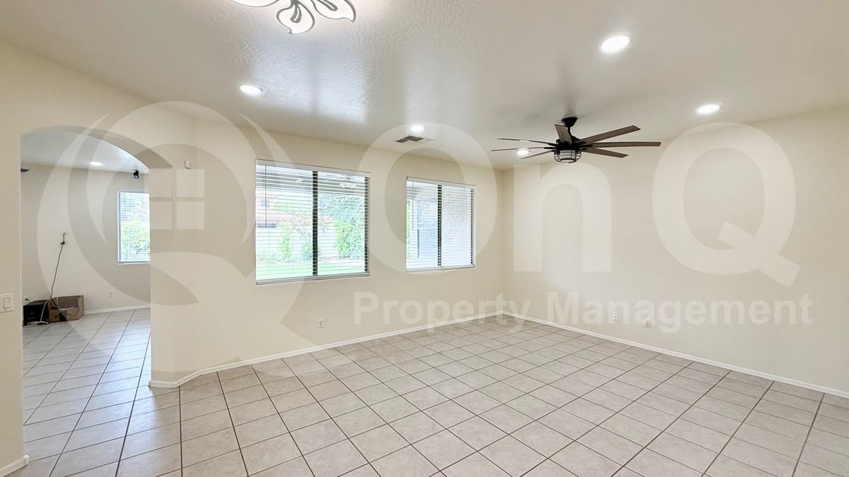 3674 E Bluebird Pl - Photo 7 of 21