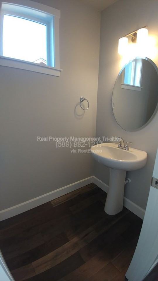 9907 Coho Ct - Photo 3 of 35