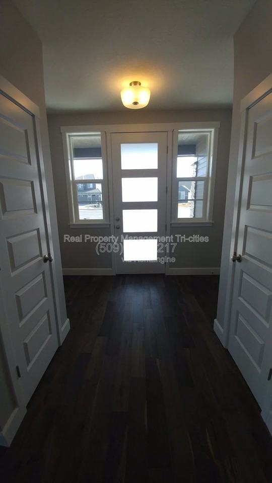 9907 Coho Ct - Photo 7 of 35