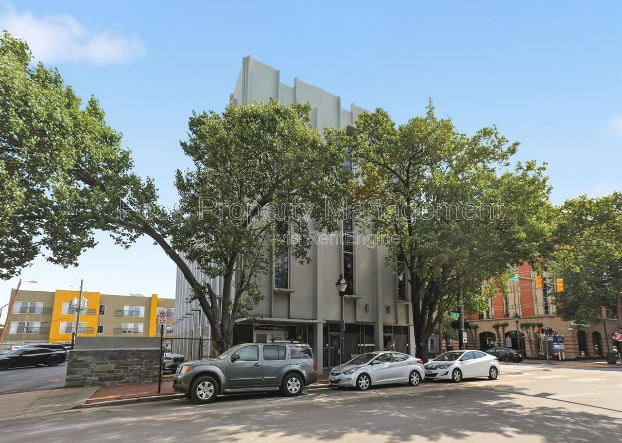 112 E Clay St #3C - Photo 3 of 22
