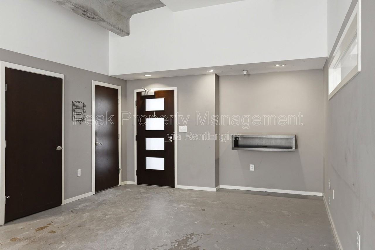112 E Clay St #3C - Photo 6 of 22