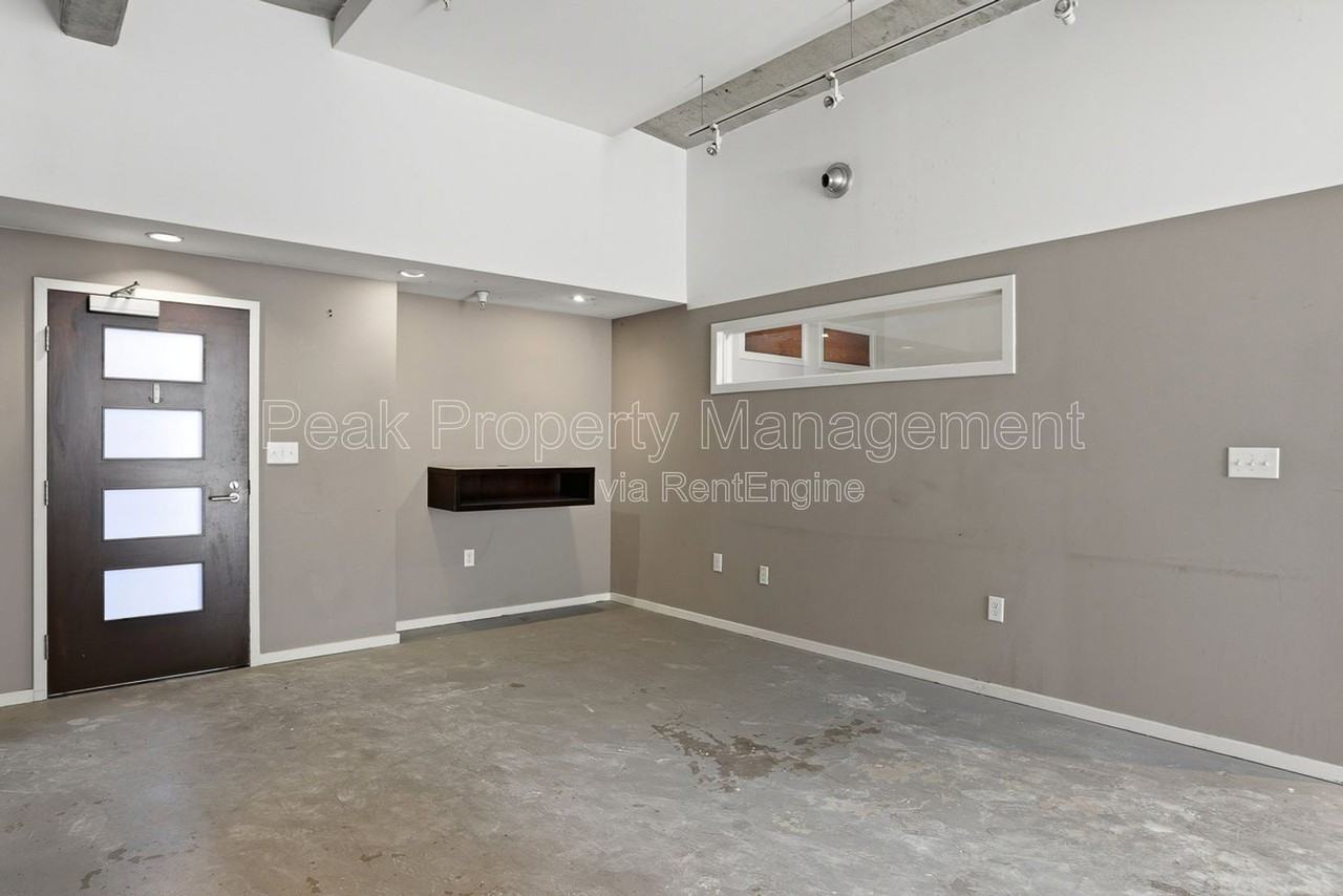 112 E Clay St #3C - Photo 7 of 22