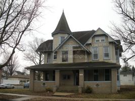 featured image of 757 E Clinton St #3A