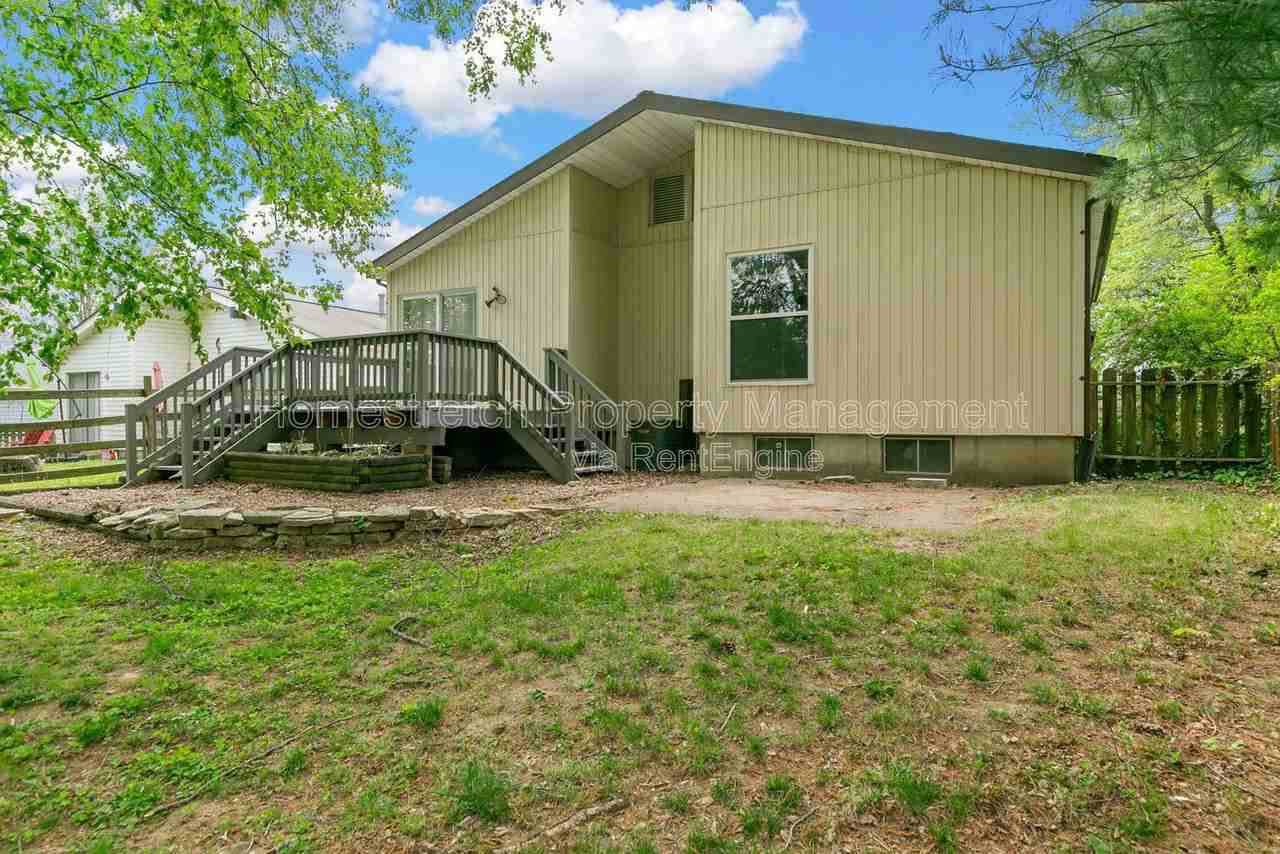 2455 Buttonwood Ct - Photo 5 of 29