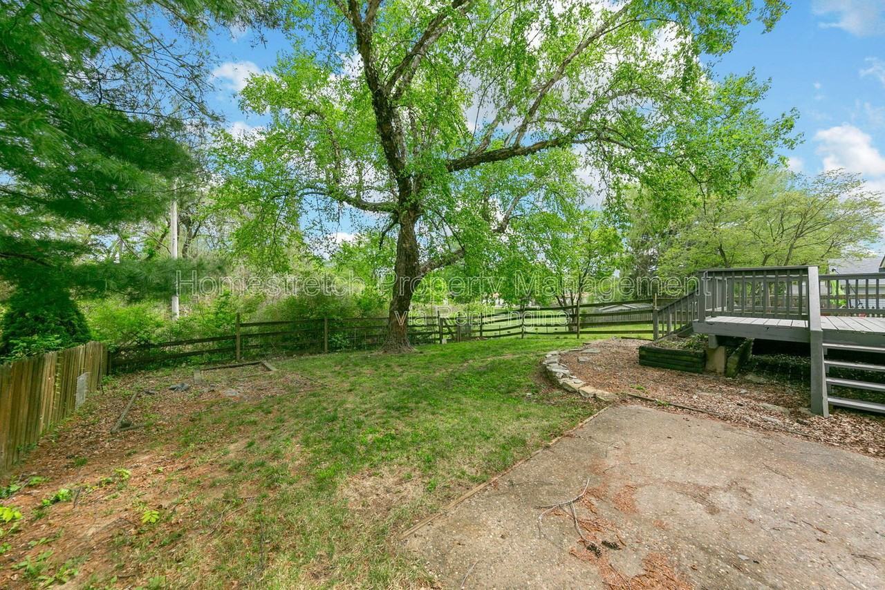 2455 Buttonwood Ct - Photo 6 of 29