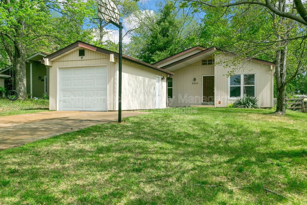 2455 Buttonwood Ct - Photo 7 of 29