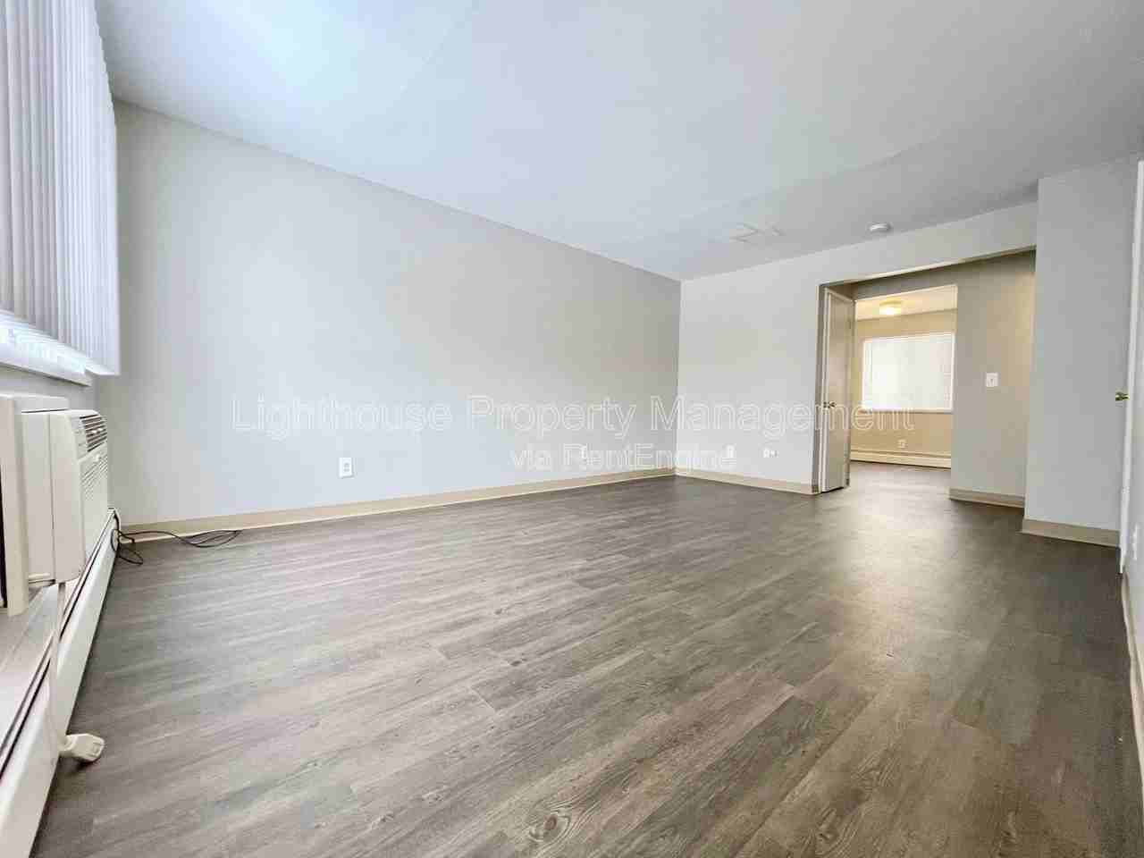 2855 Taft Ave Sw #5 - Photo 2 of 24