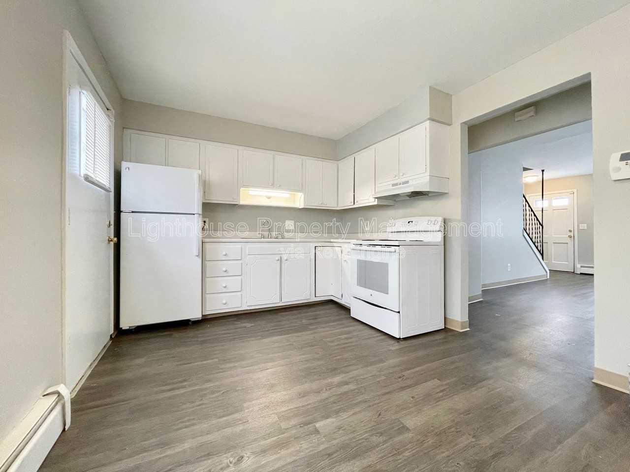 2855 Taft Ave Sw #5 - Photo 6 of 24