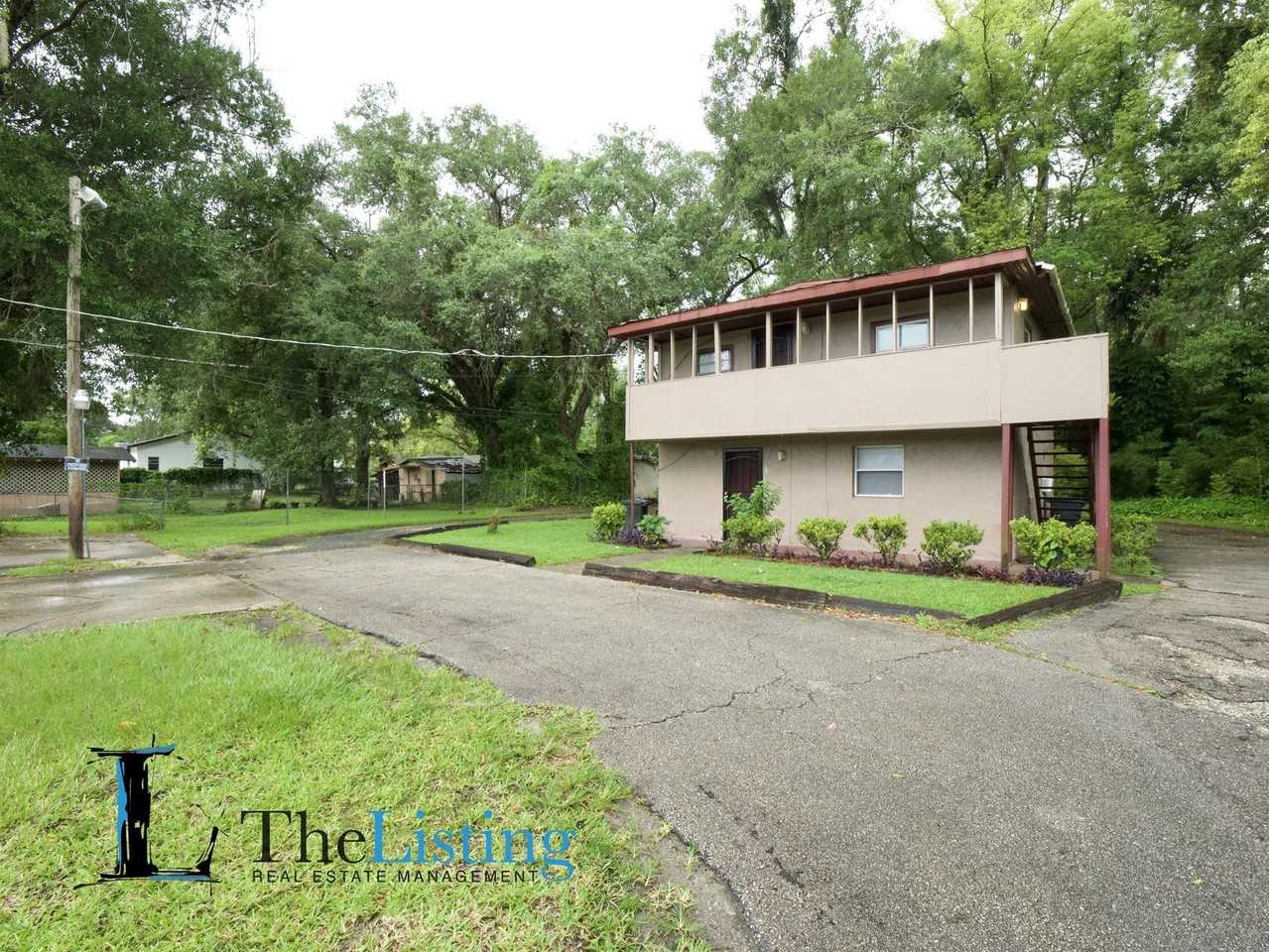 2735 Bungalow Blvd - Photo 3 of 11