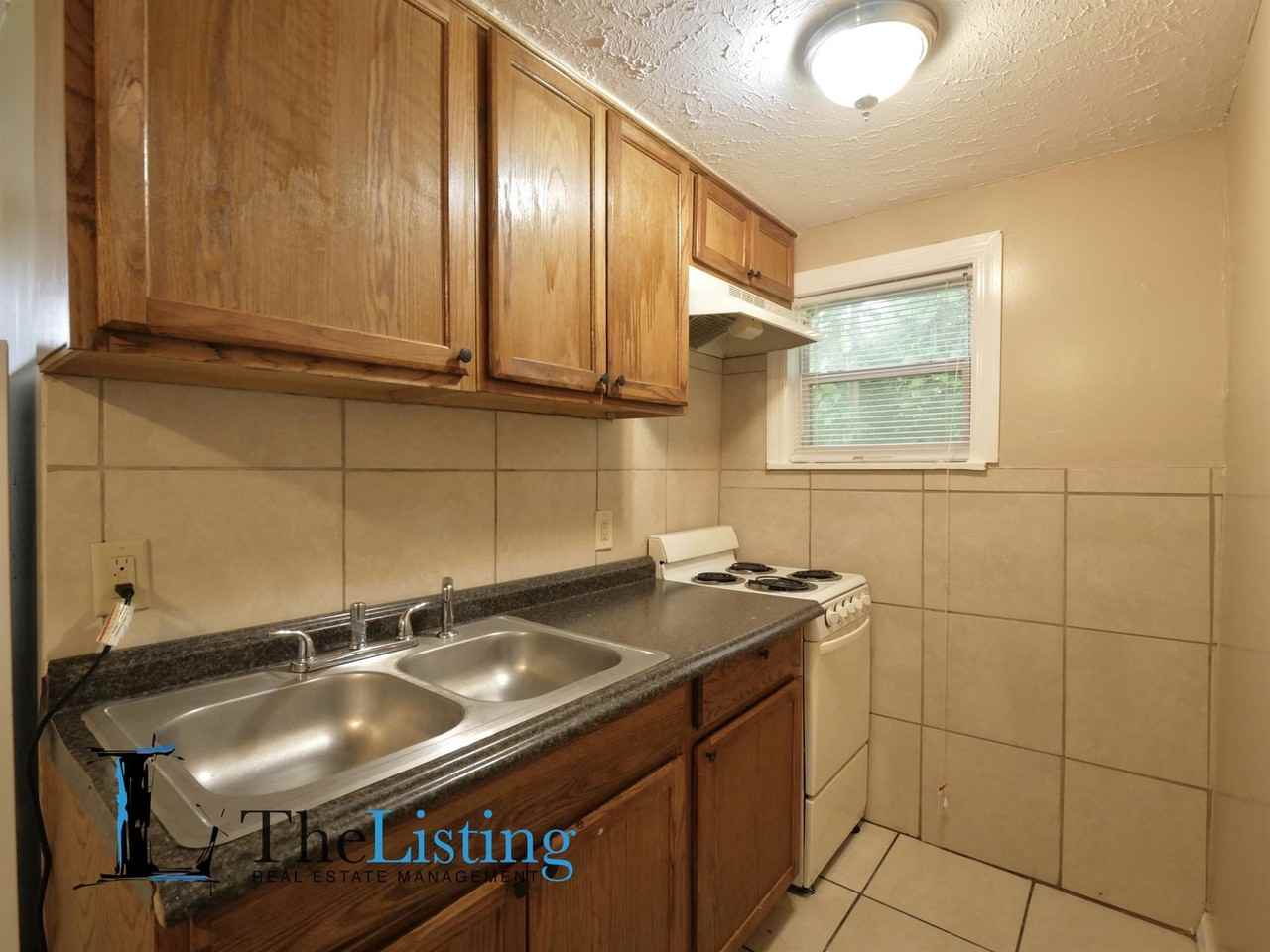 2735 Bungalow Blvd - Photo 5 of 11