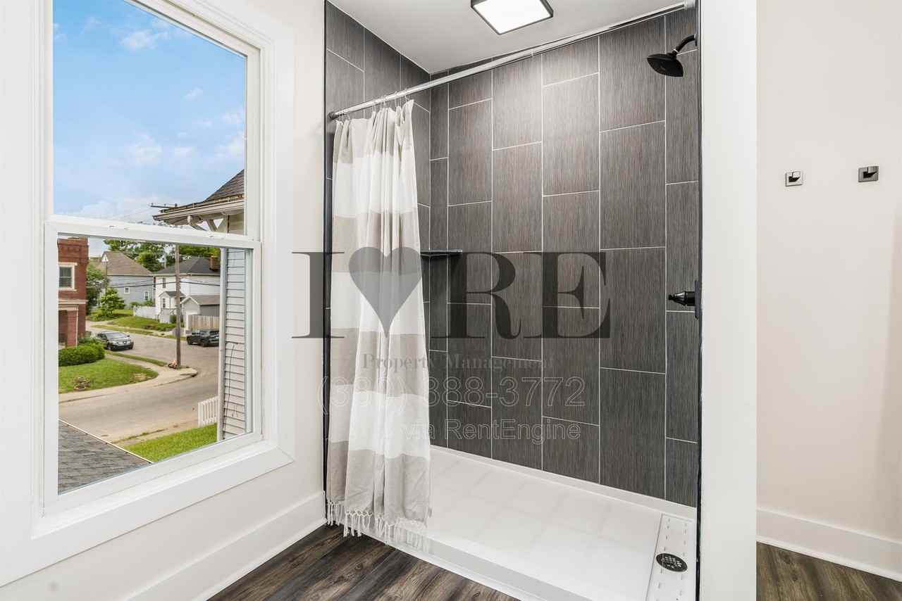 966 Wilson Ave - Photo 7 of 20