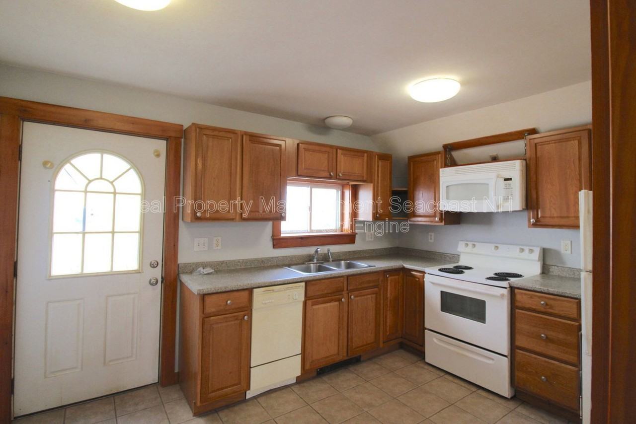 34 First St #D - Photo 2 of 11