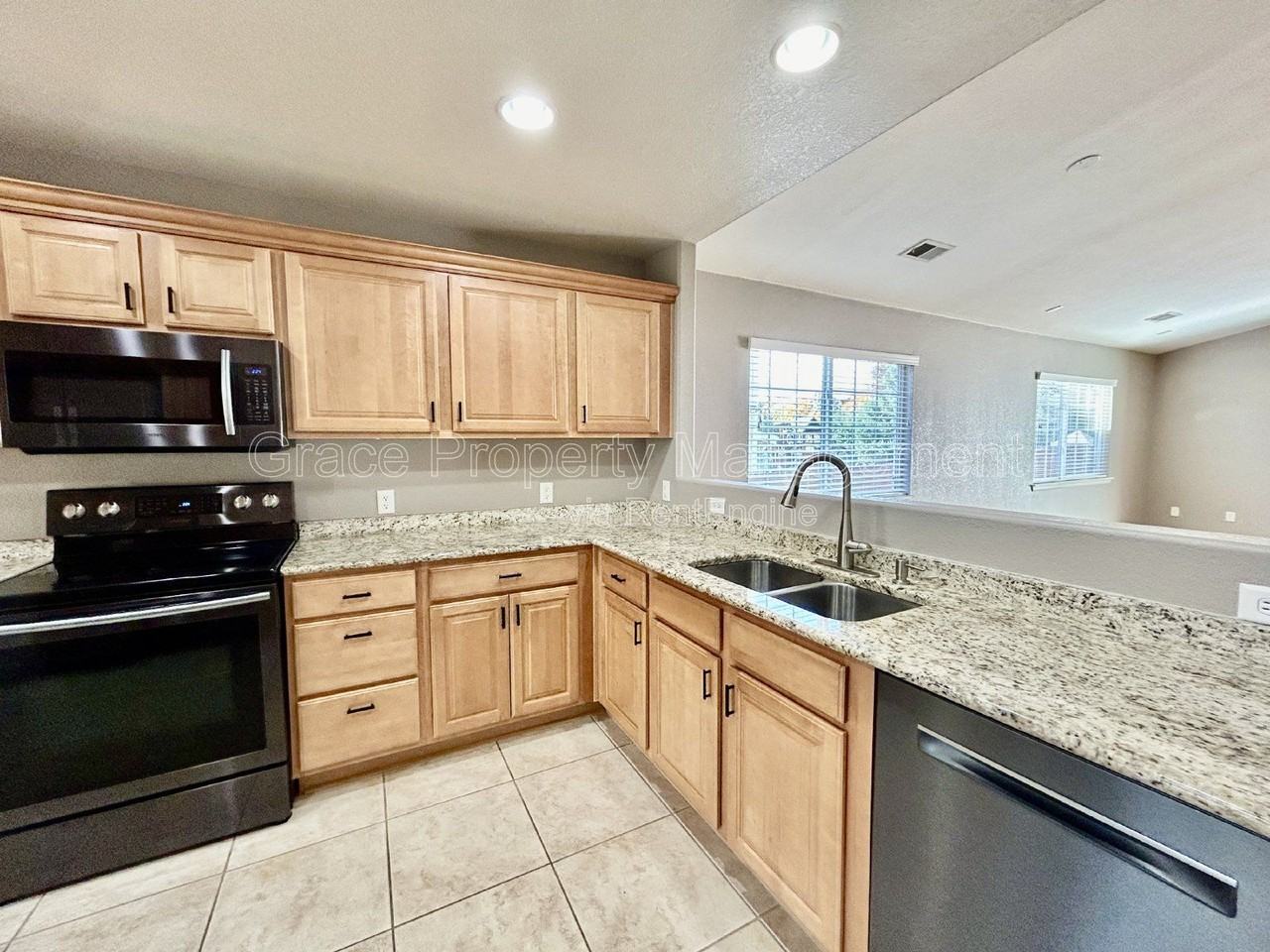 479 Hayloft Way - Photo 7 of 28