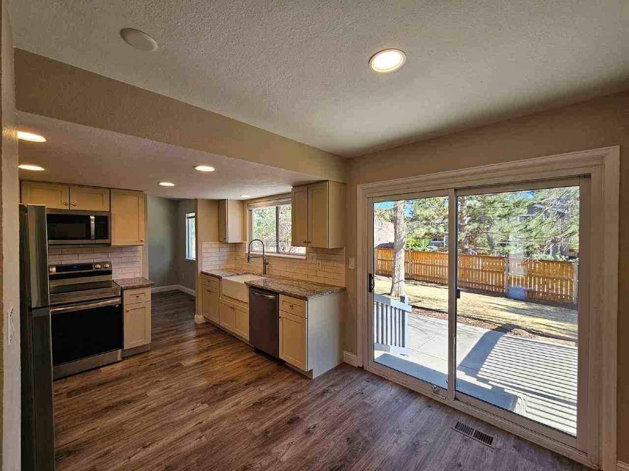 180 Prairie Ridge Rd - Photo 6 of 23