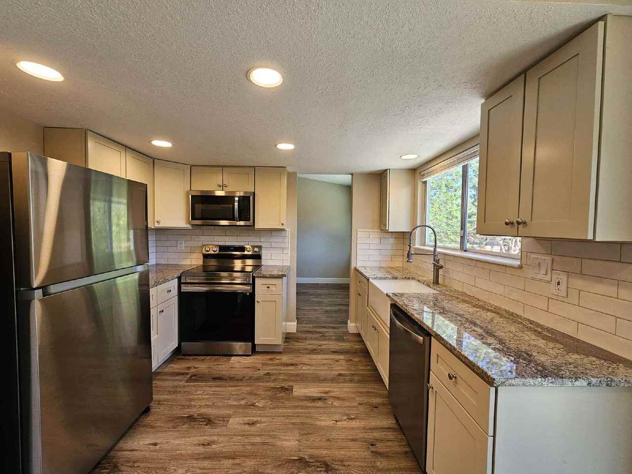 180 Prairie Ridge Rd - Photo 7 of 23