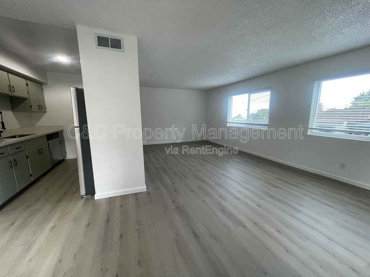 260 Lighthouse Ave - Photo 2 of 6