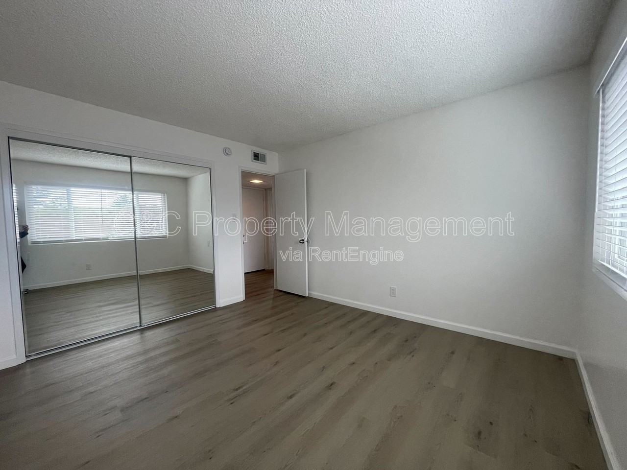 260 Lighthouse Ave - Photo 5 of 6