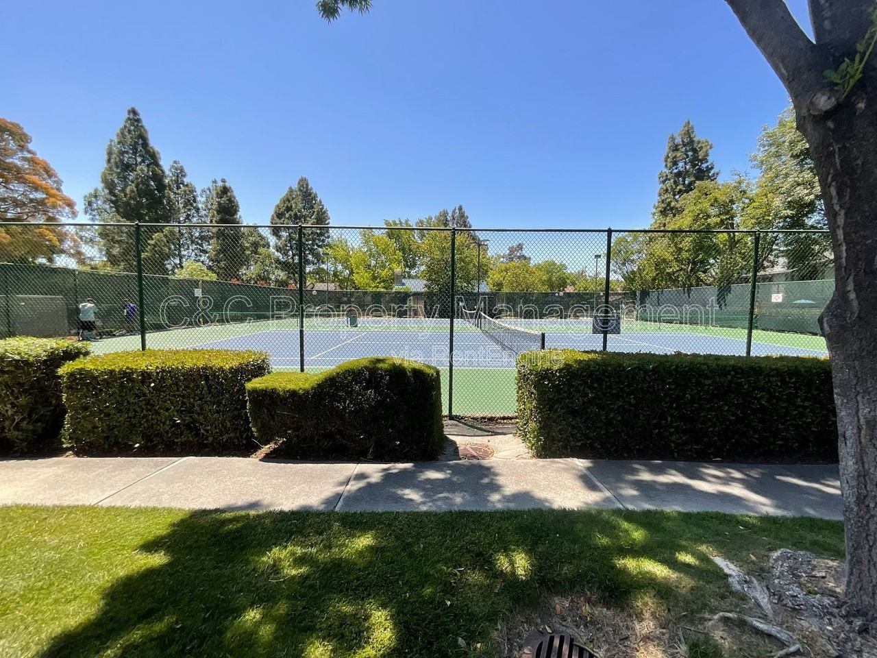 6254 Joaquin Murieta Ave #B - Photo 5 of 25