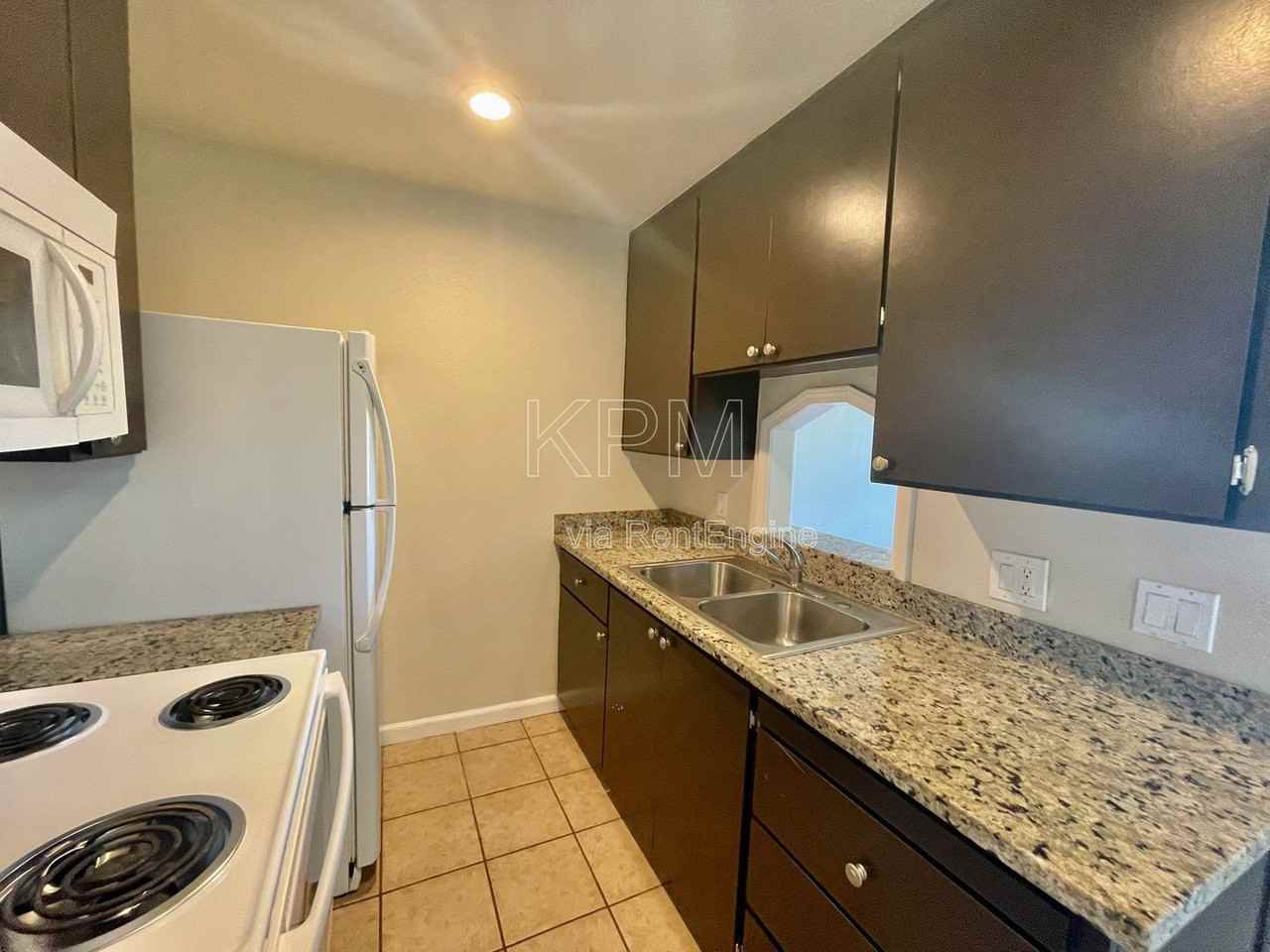 6032 Gettysburg Pl #6 - Photo 7 of 17