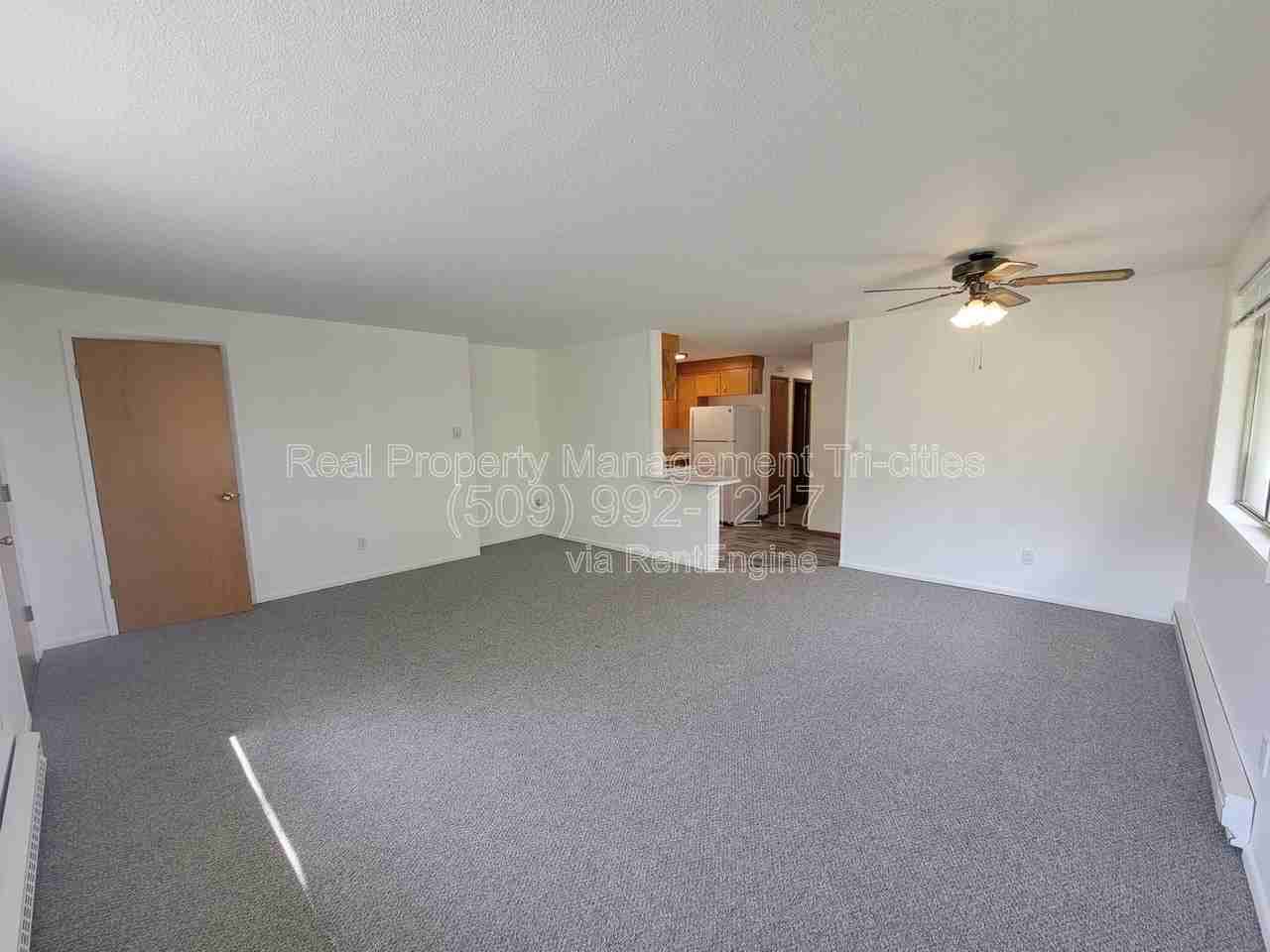 1618 W 7th Pl #A - Photo 3 of 10