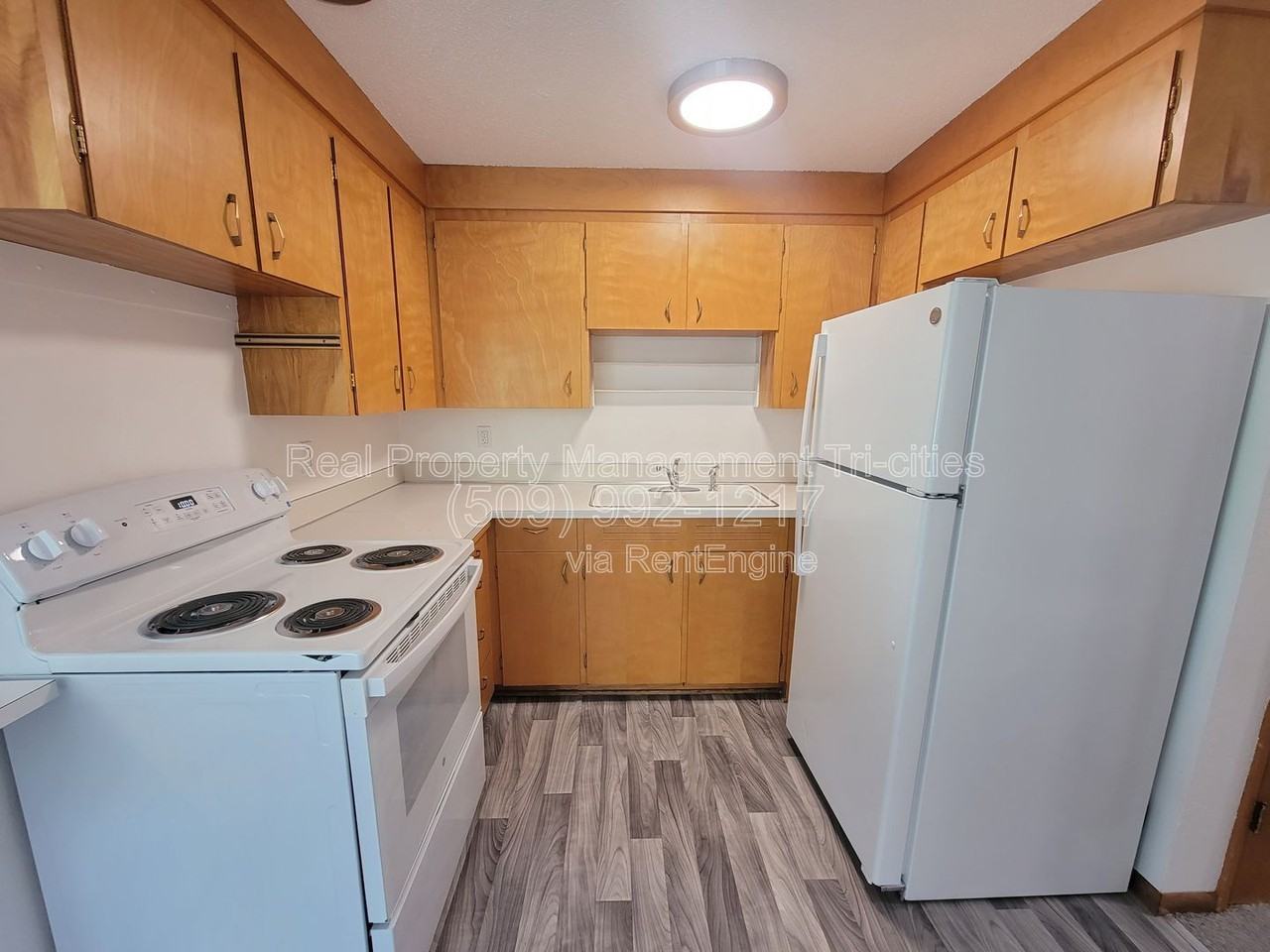 1618 W 7th Pl #A - Photo 5 of 10