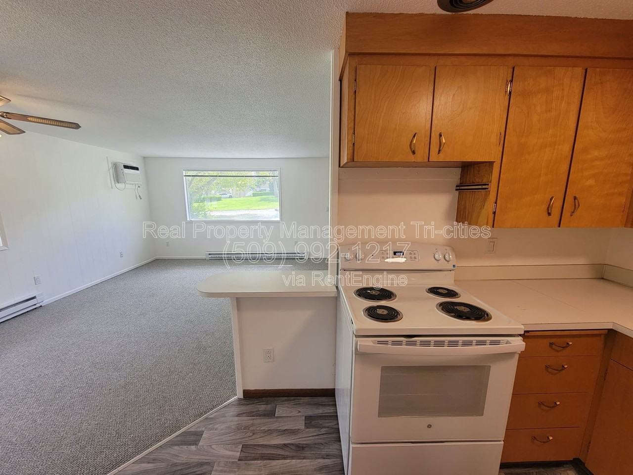 1618 W 7th Pl #A - Photo 6 of 10