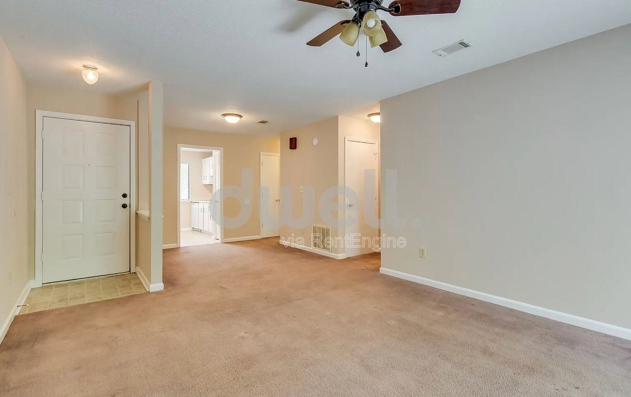 3510 Woodlake Rd #C - Photo 5 of 9