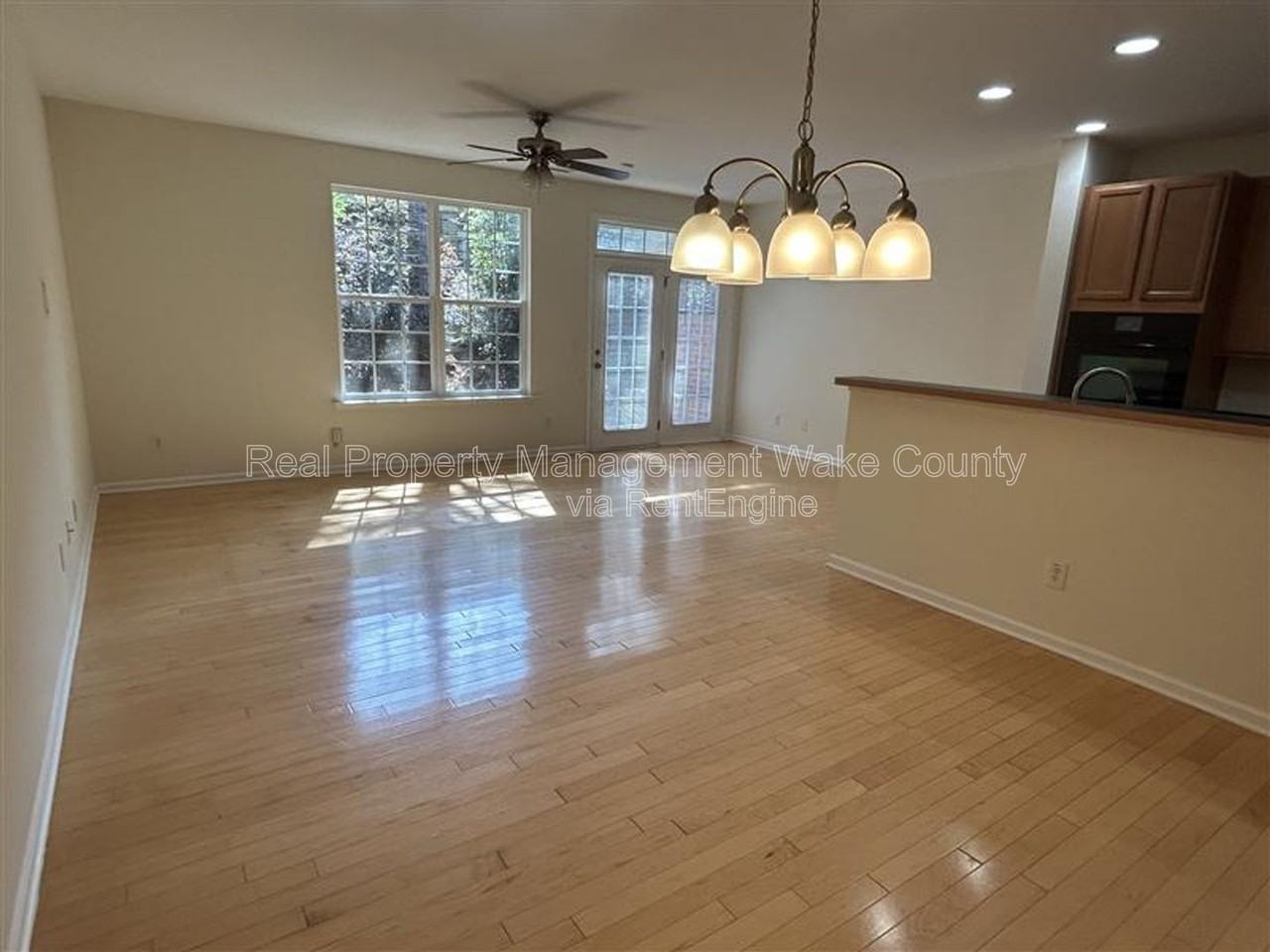 119 Longchamp Ln - Photo 7 of 28