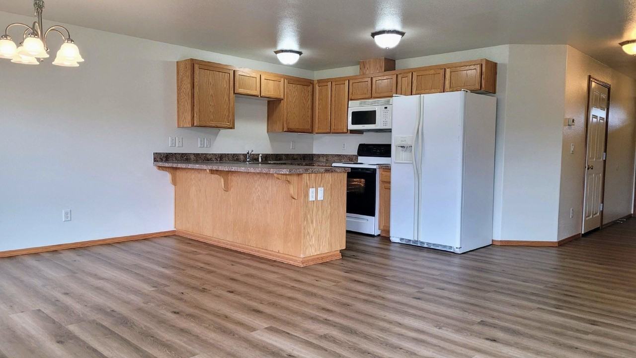 450 Maylea Pl - Photo 6 of 15