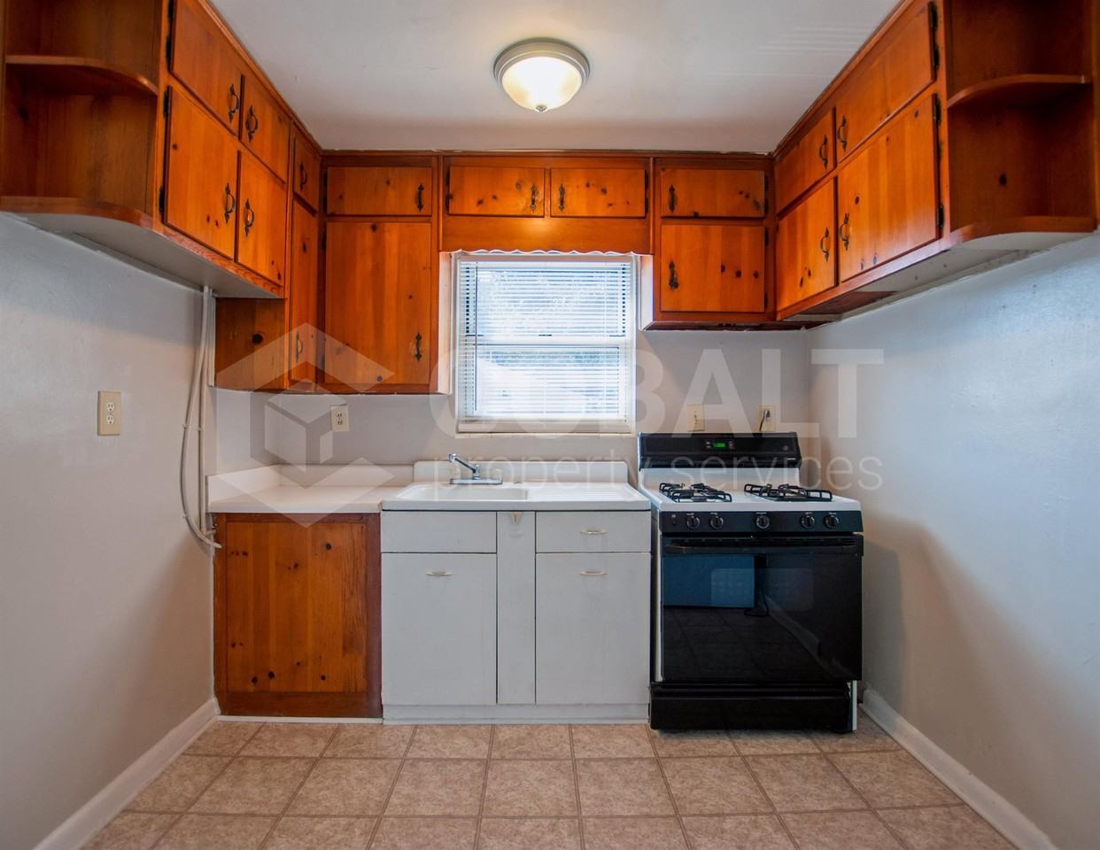 954 Saint Charles Ave Ne #7 - Photo 6 of 16