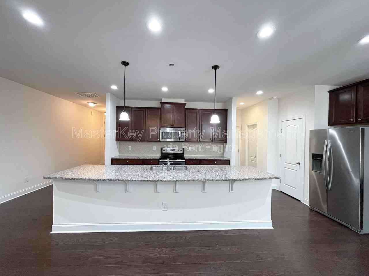 152 Alamosa Pl - Photo 2 of 21