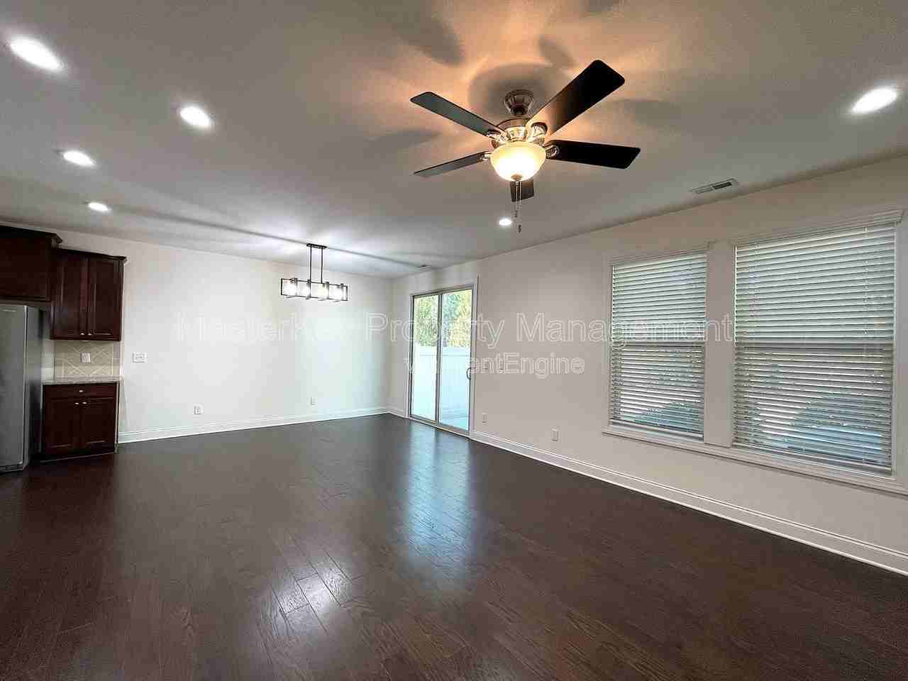 152 Alamosa Pl - Photo 4 of 21