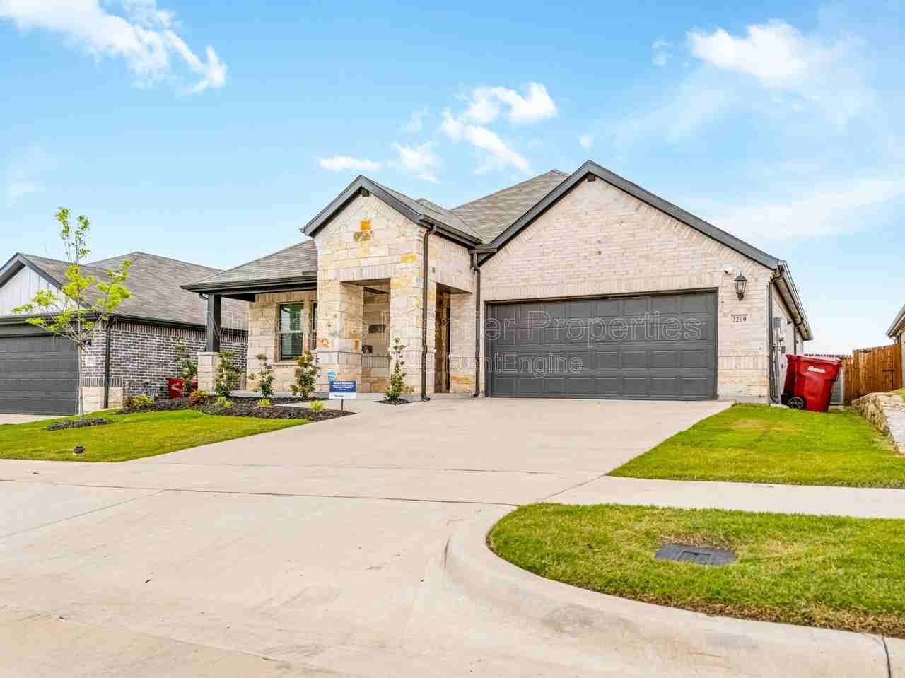 2200 Dunbar Dr - Photo 3 of 41