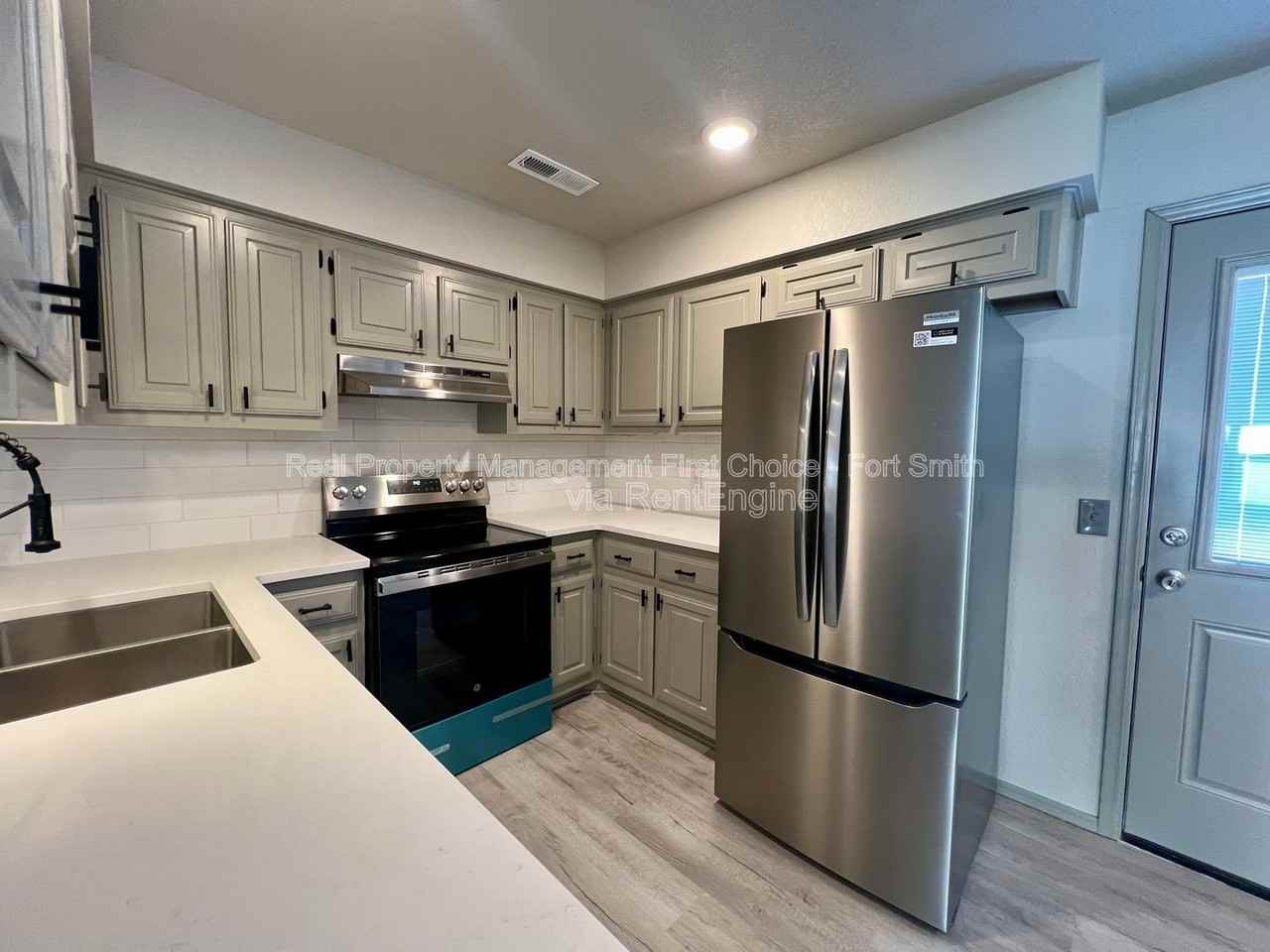 1709 Brooken Hill Dr - Photo 6 of 30