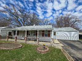 featured image of 2421 Garden St