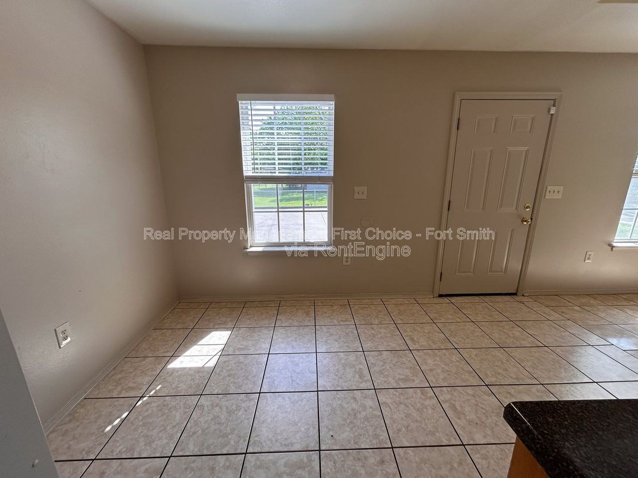 1439 Brazil Ave - Photo 4 of 16