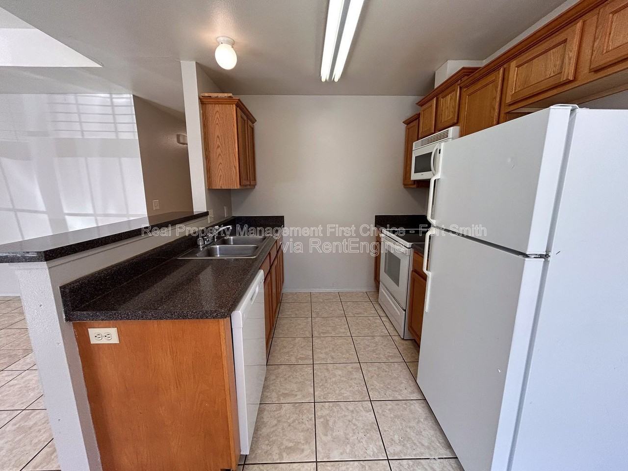 1439 Brazil Ave - Photo 5 of 16