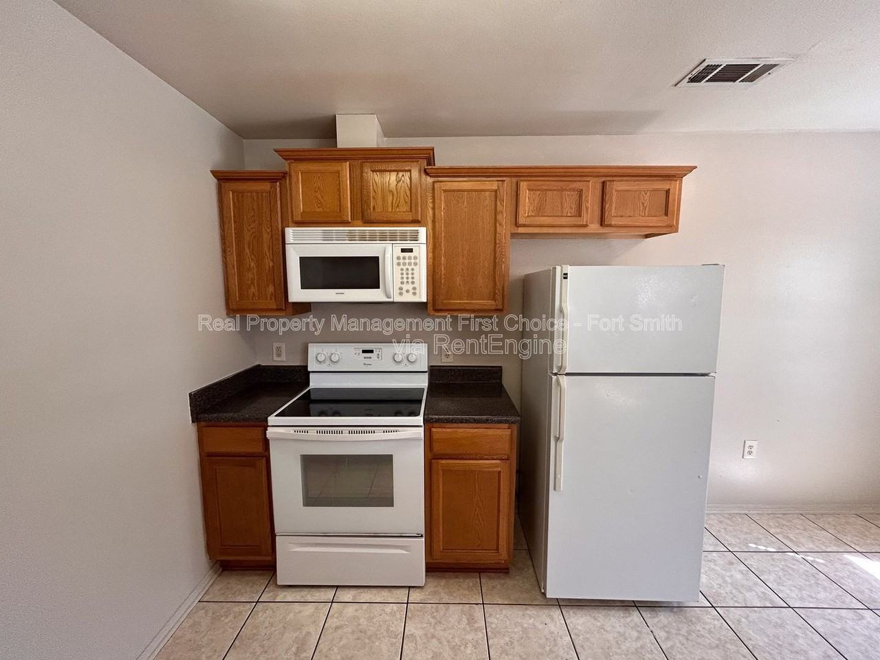 1439 Brazil Ave - Photo 7 of 16