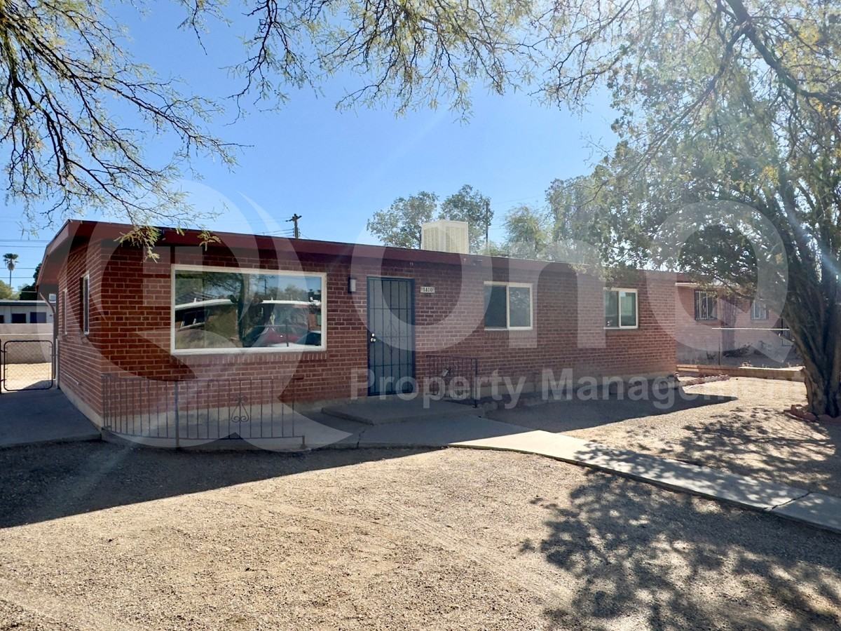 1410 N Desmond Ave - Photo 3 of 21