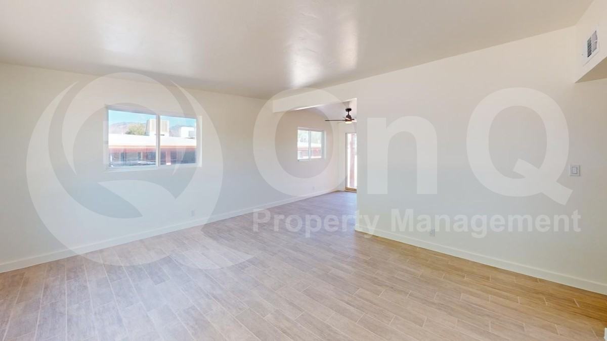 1410 N Desmond Ave - Photo 7 of 21