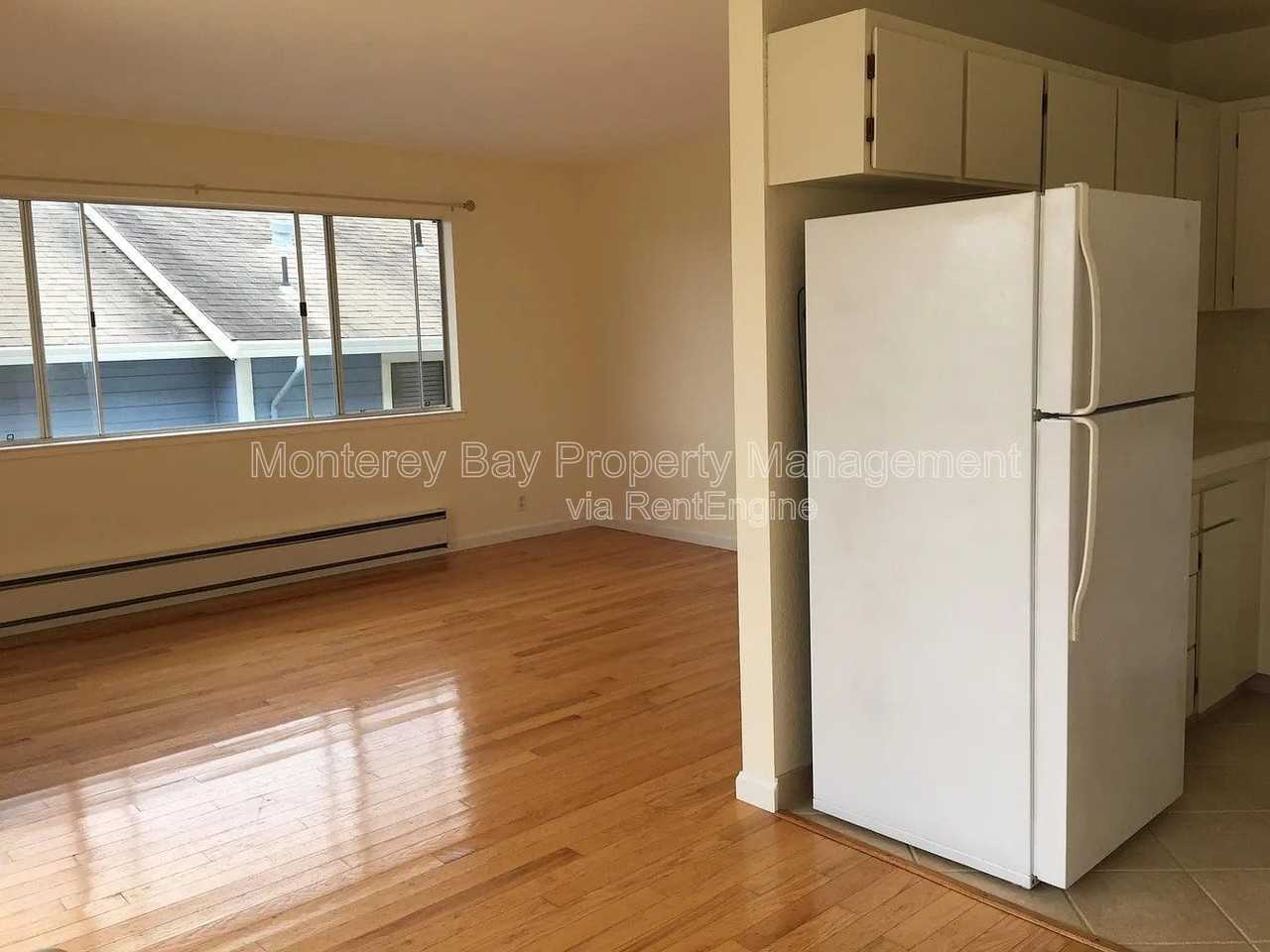 900 Belden St #3 - Photo 4 of 14