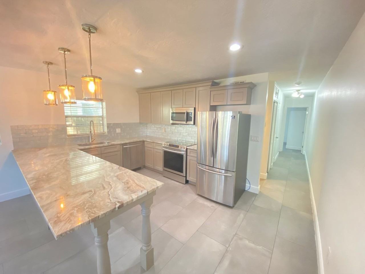 1001 E Pine St - Photo 4 of 19