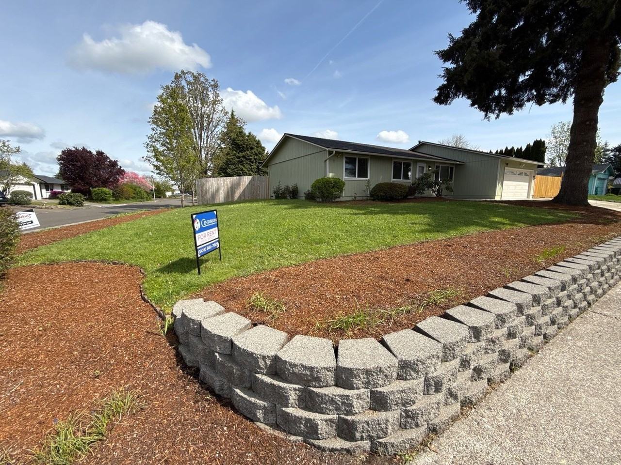 1507 Freeman Ct Ne - Photo 2 of 32