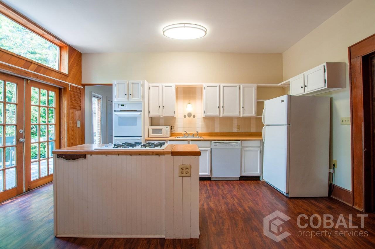 856 Monroe Dr Ne #B - Photo 2 of 24