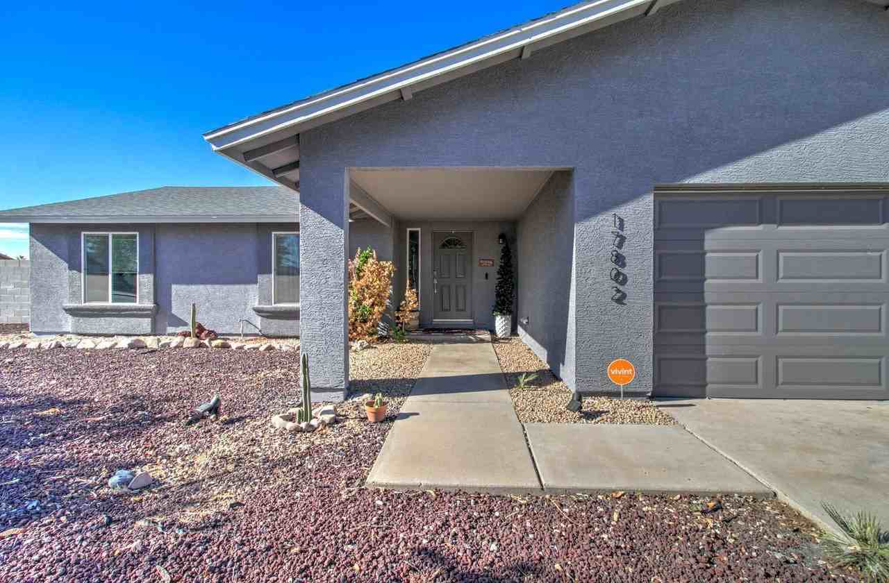 17802 N 41st Ave - Photo 4 of 42