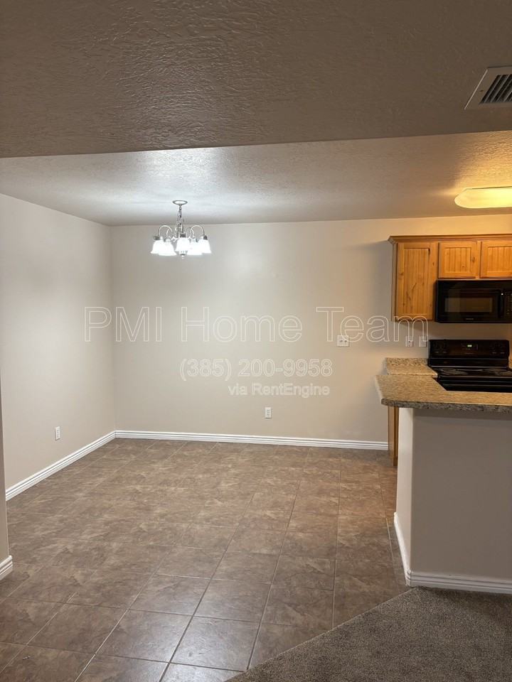 2510 Charleston Ave #B1 - Photo 7 of 18