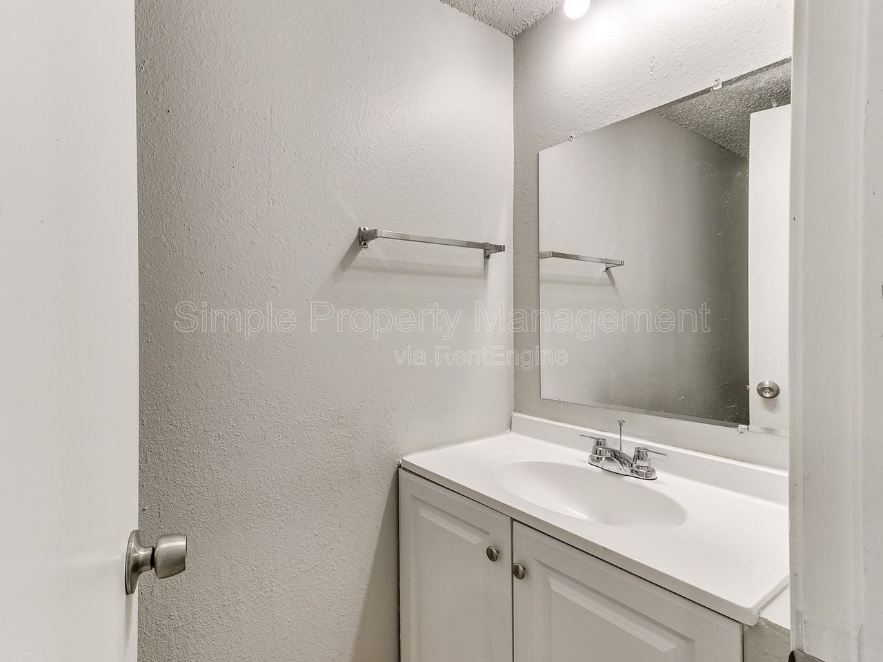 8510 Candlewood Dr - Photo 5 of 29