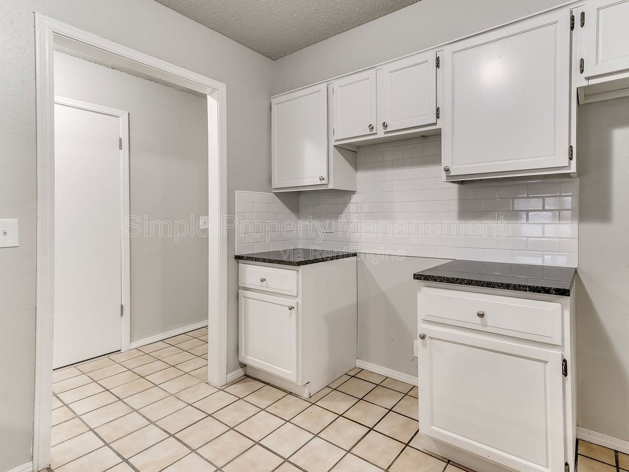 8510 Candlewood Dr - Photo 7 of 29