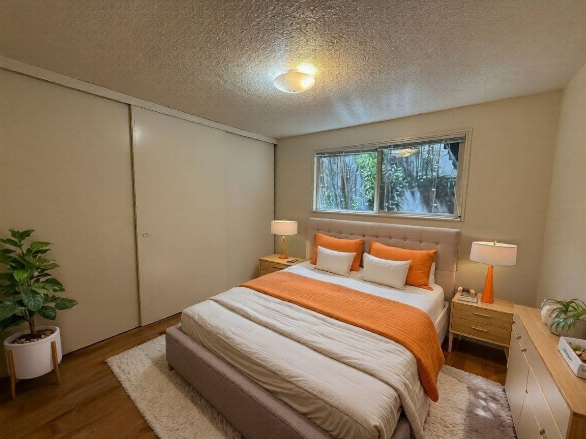 851 W 5th Ave #6 - Photo 4 of 11