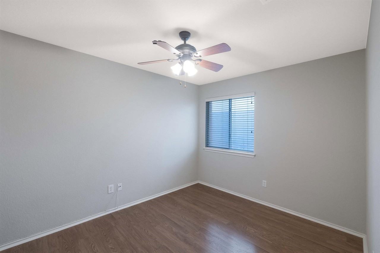 13400 James Monroe St - Photo 7 of 44